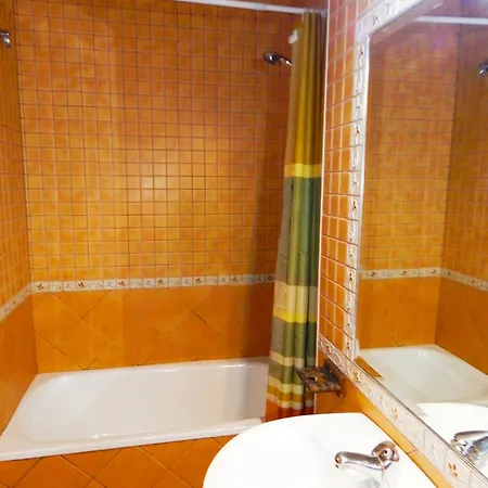 Hotel Parada Real Cr-cc-00258 2*